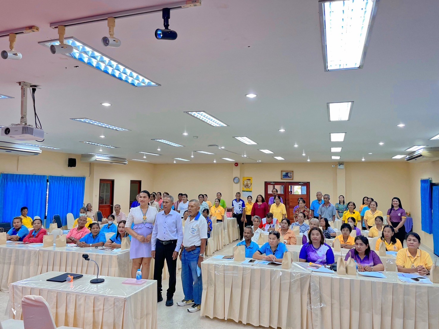 โครงการส่งเสริมพัฒนาศักยภาพชีวิตผู้สูงอายุตำบลชุมพล