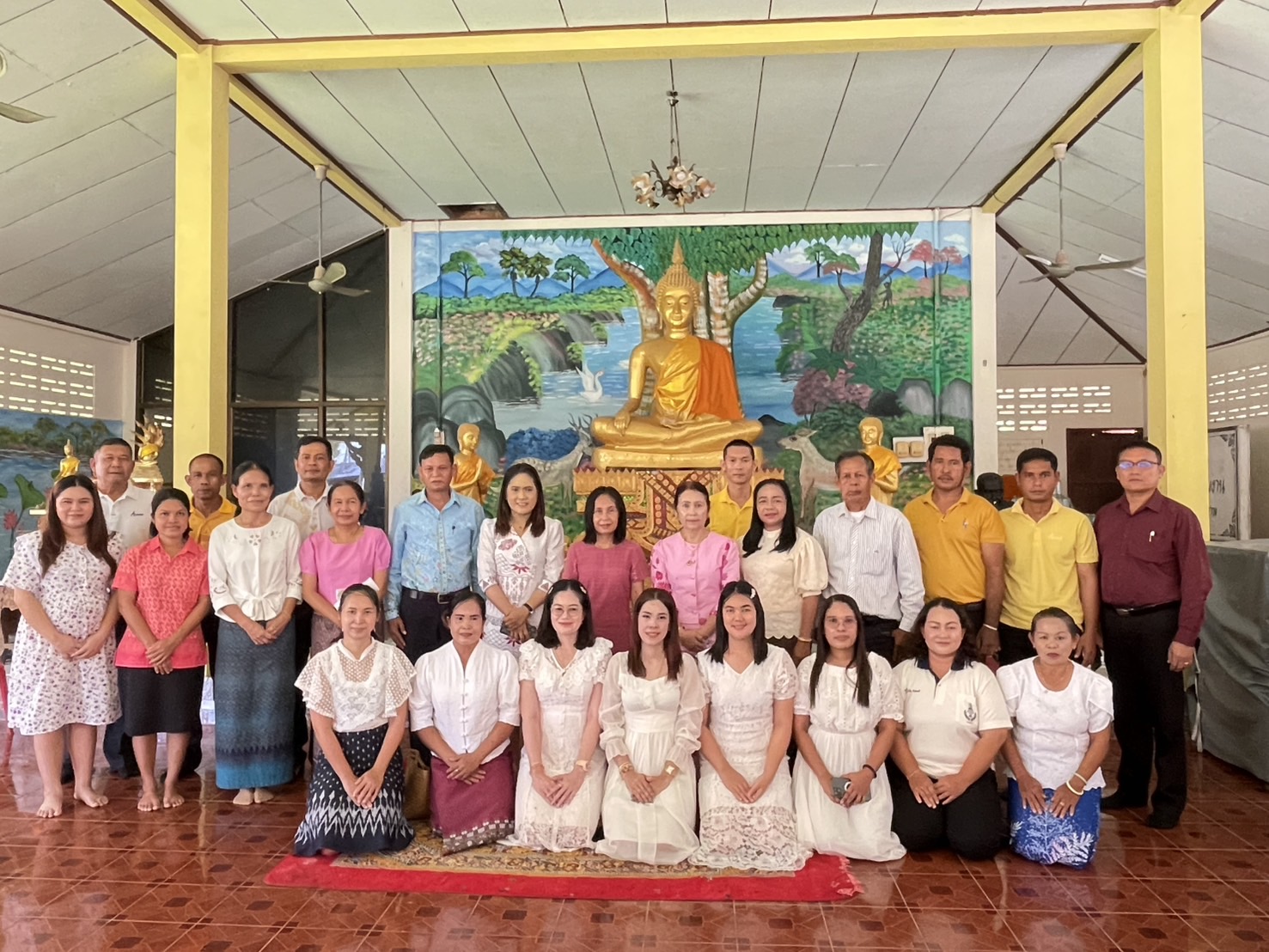 เทศบบาลตำบลชุมพลร่วมกิจกรรมหิ้วปิ่นโตไปวัดพัฒนาคุณธรรม