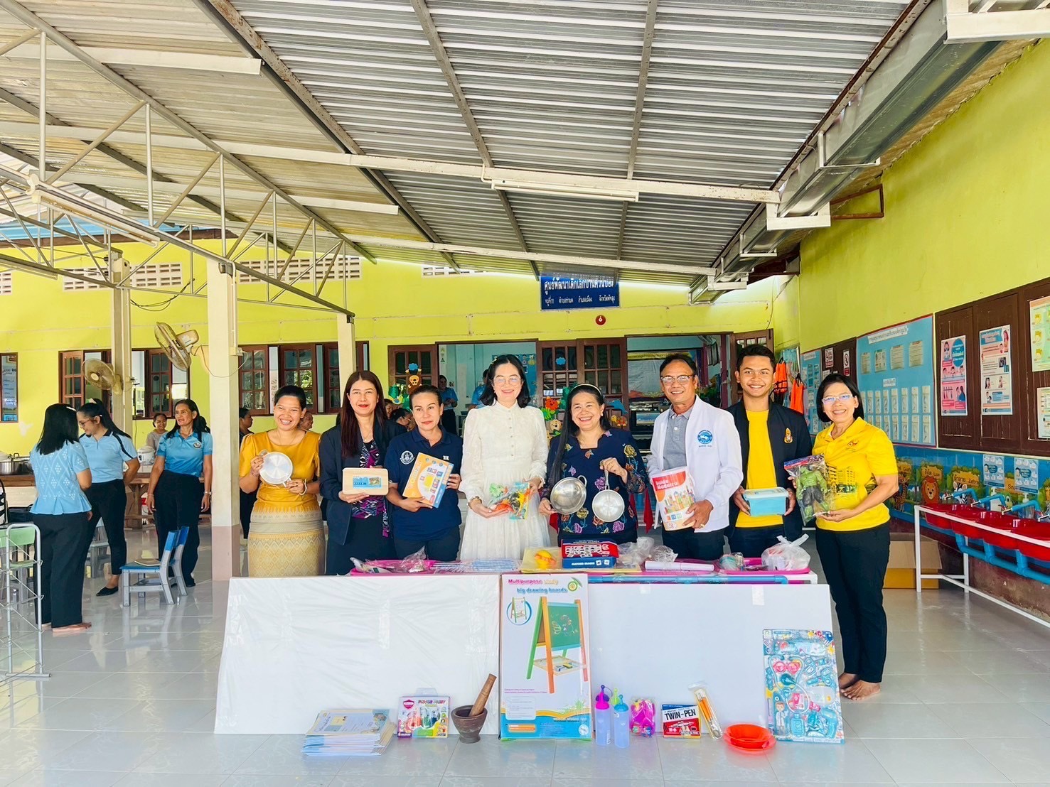 ร่วมรับมอบสื่อการเรียนรู้ ICAP เพื่อใช้ในการขับเคลื่อนการยกระดับสถานพัฒนาเด็กปฐมวัยของจังหวัดพัทลุง