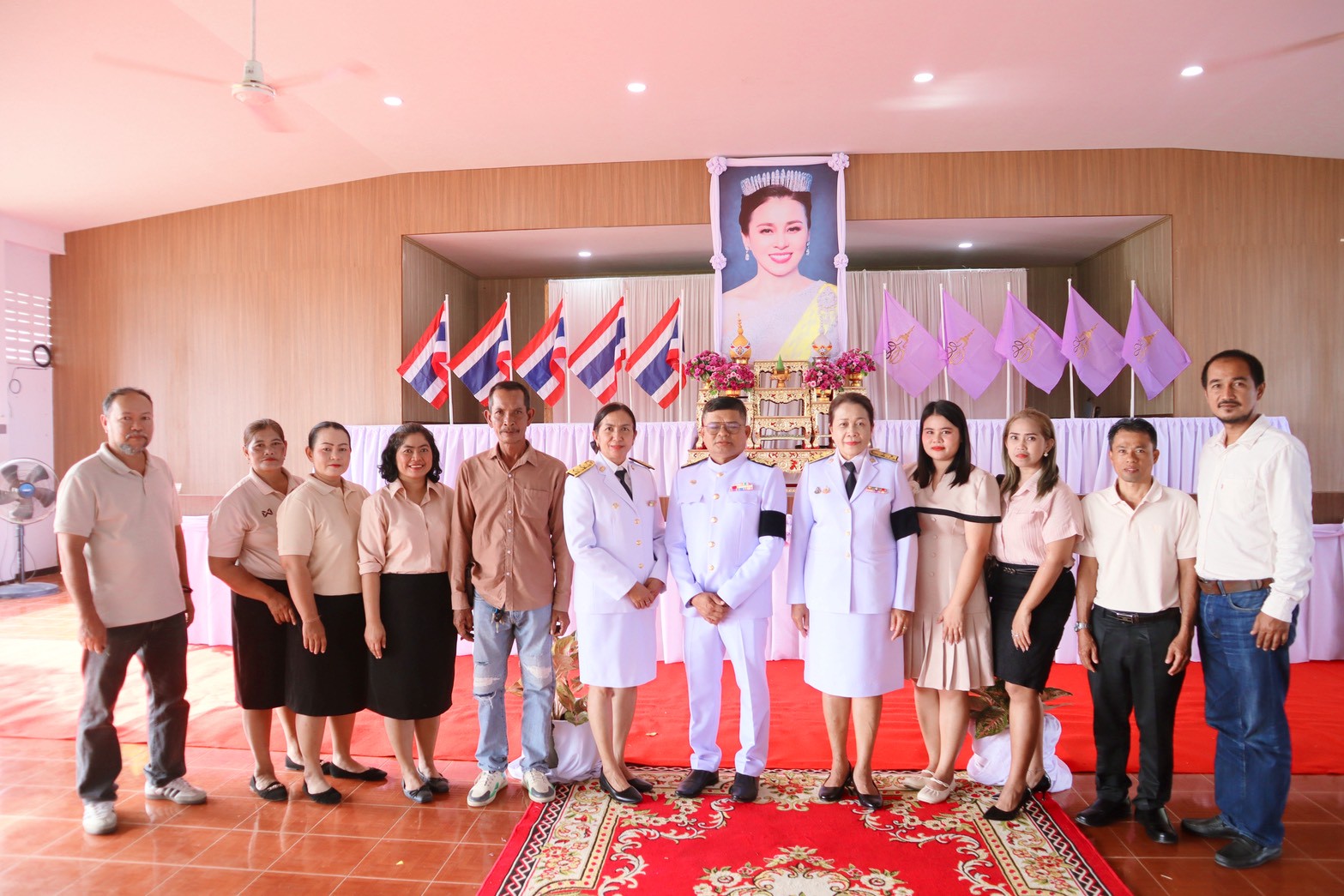 💜เทศบาลตำบลชุมพล ร่วมพิธีทำบุญตักบาตรถวายพระราชกุศล เนื่องในวันเฉลิมพระชนมพรรษา สมเด็จพระนางเจ้าฯ พระบรมราชินี 3 มิถุนายน 2569💜
