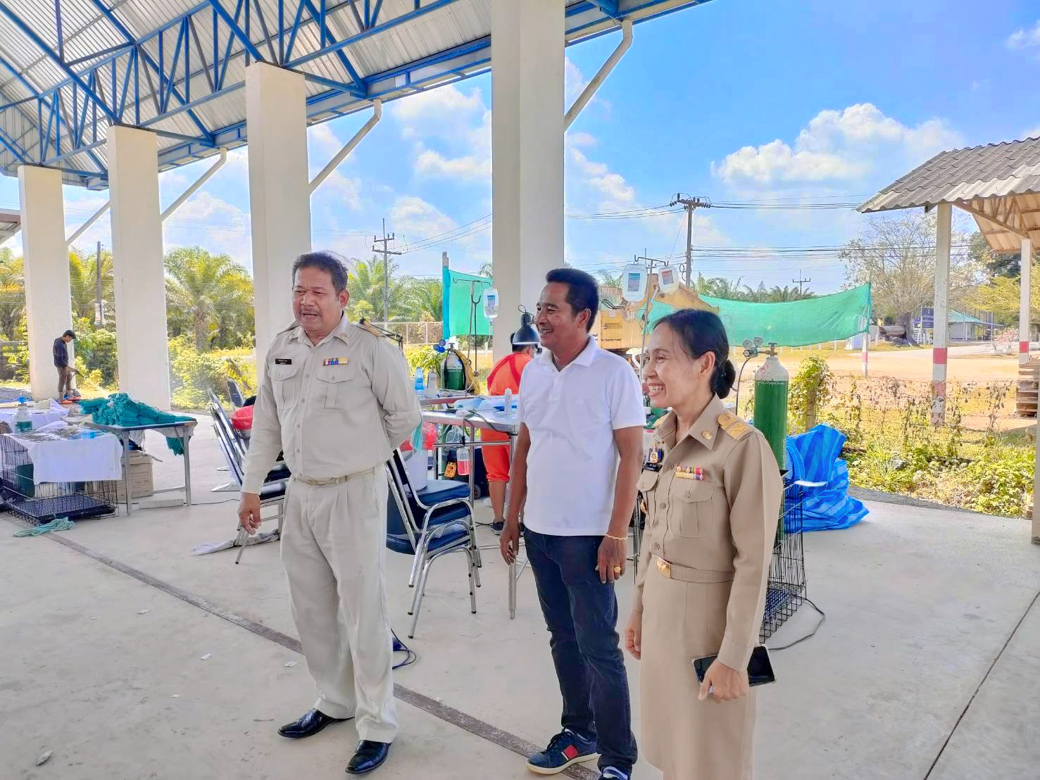 📌เทศบาลตำบลชุมพลร่วมกับมูลนิธิเพื่อสุนัขในซอย (soi dog) มีบริการทำหมันให้กับสุนัขจรจัดและสุนัขมีเจ้าของ 